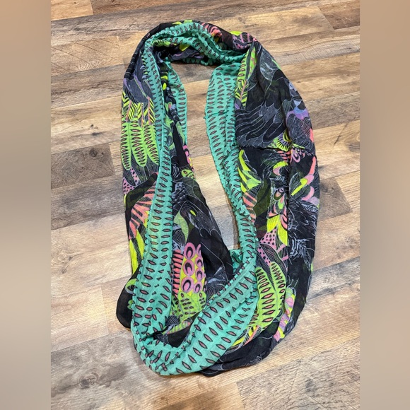 Colorful Patterned Scarf - Picture 1 of 1
